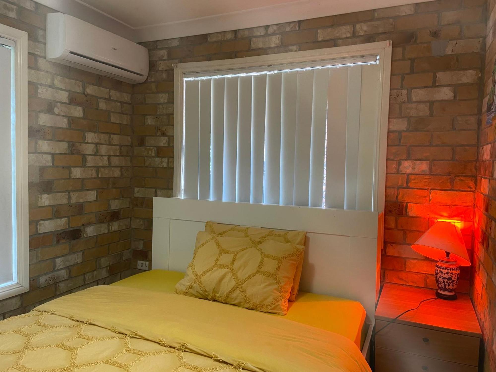 Spacious Studio Unit Rochedale South エクステリア 写真