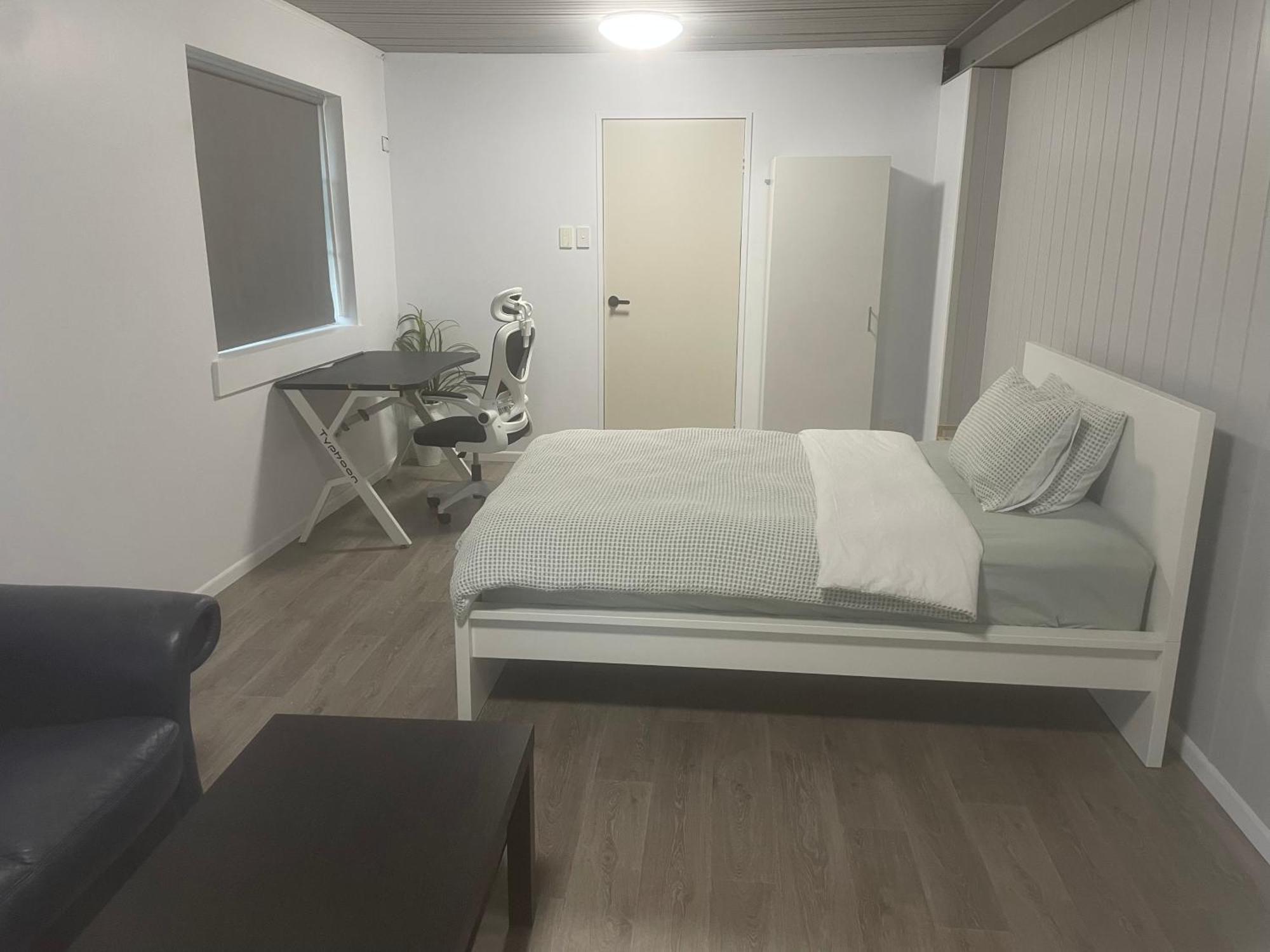 Spacious Studio Unit Rochedale South エクステリア 写真