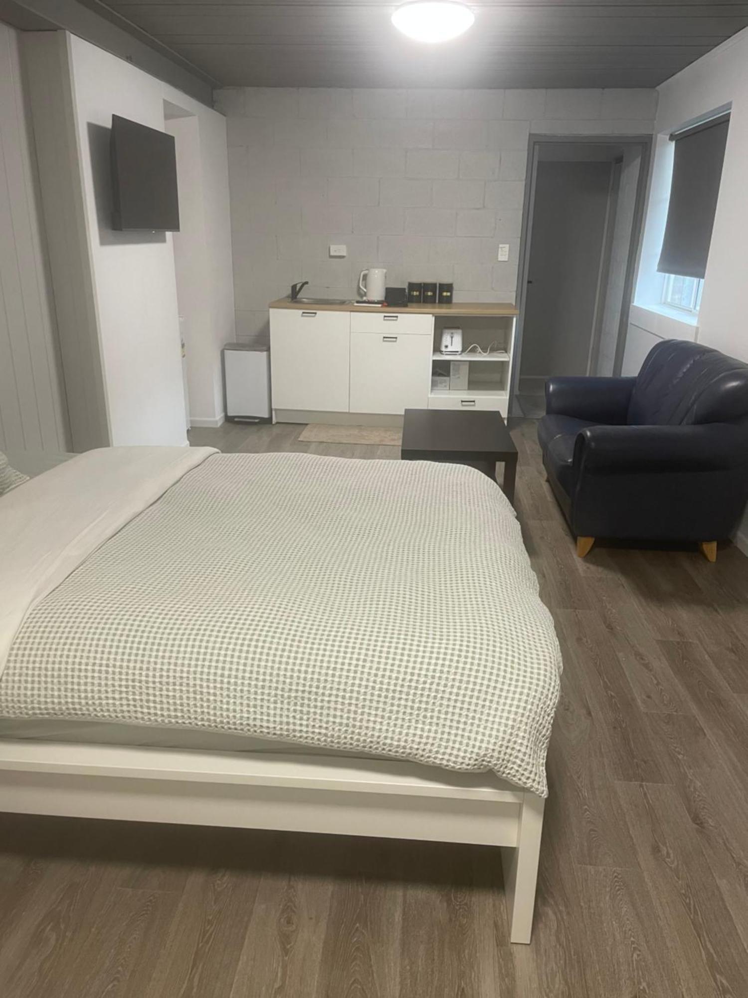 Spacious Studio Unit Rochedale South エクステリア 写真